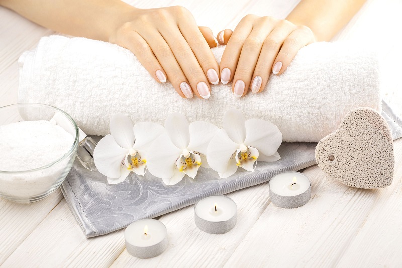 Nail salon 97013